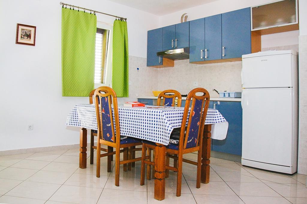 Apartments Dada Omis Room photo